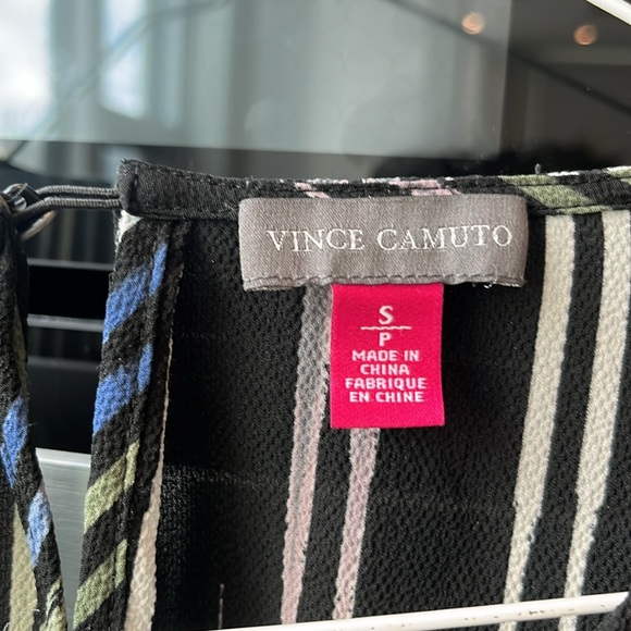 Vince Camuto Shirt
Preloved
Size Smalll - Picture 3 of 3